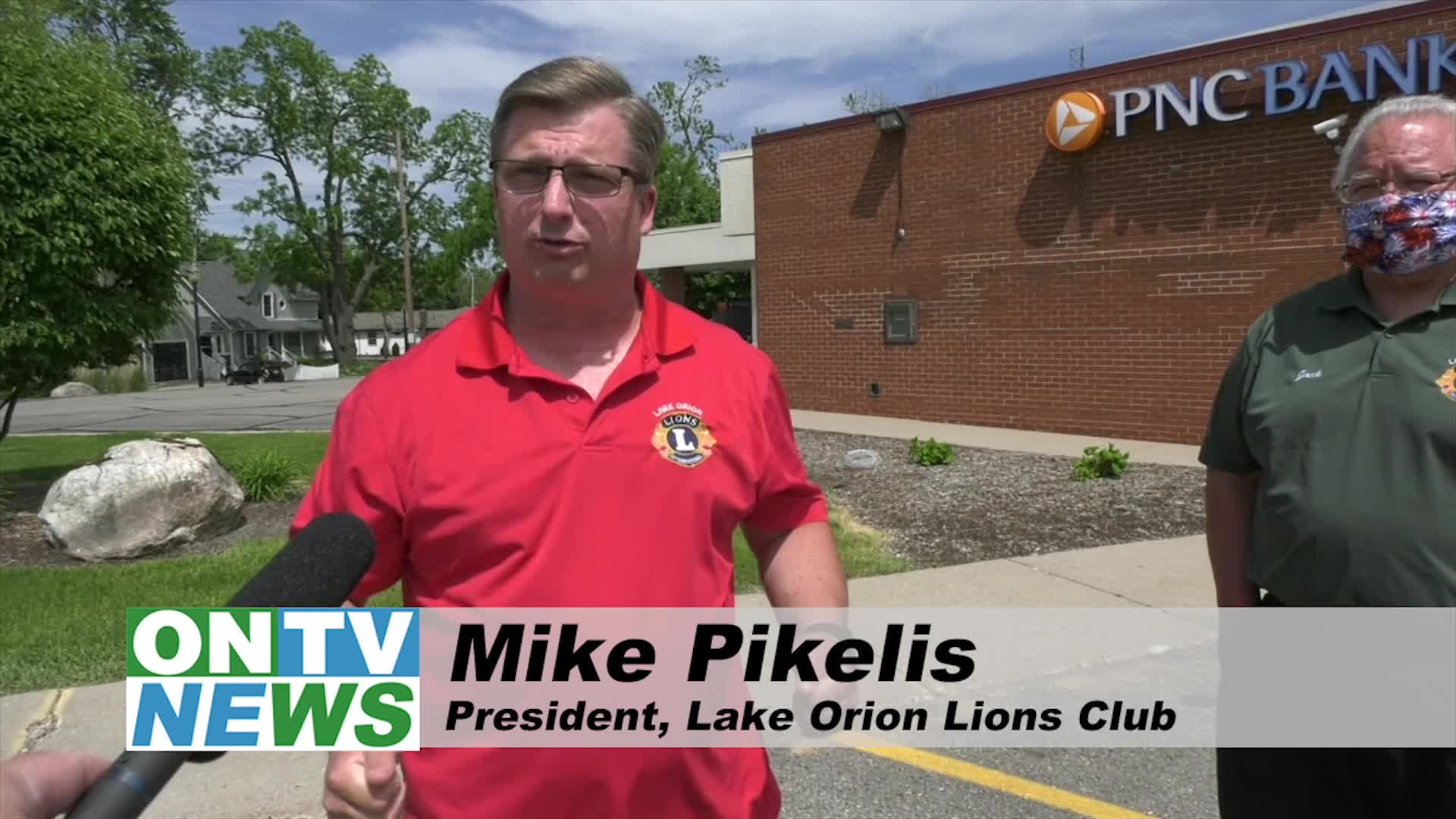 Thumbnail image for NEWS BREAK LIONS FOOD DRIVE PROMO