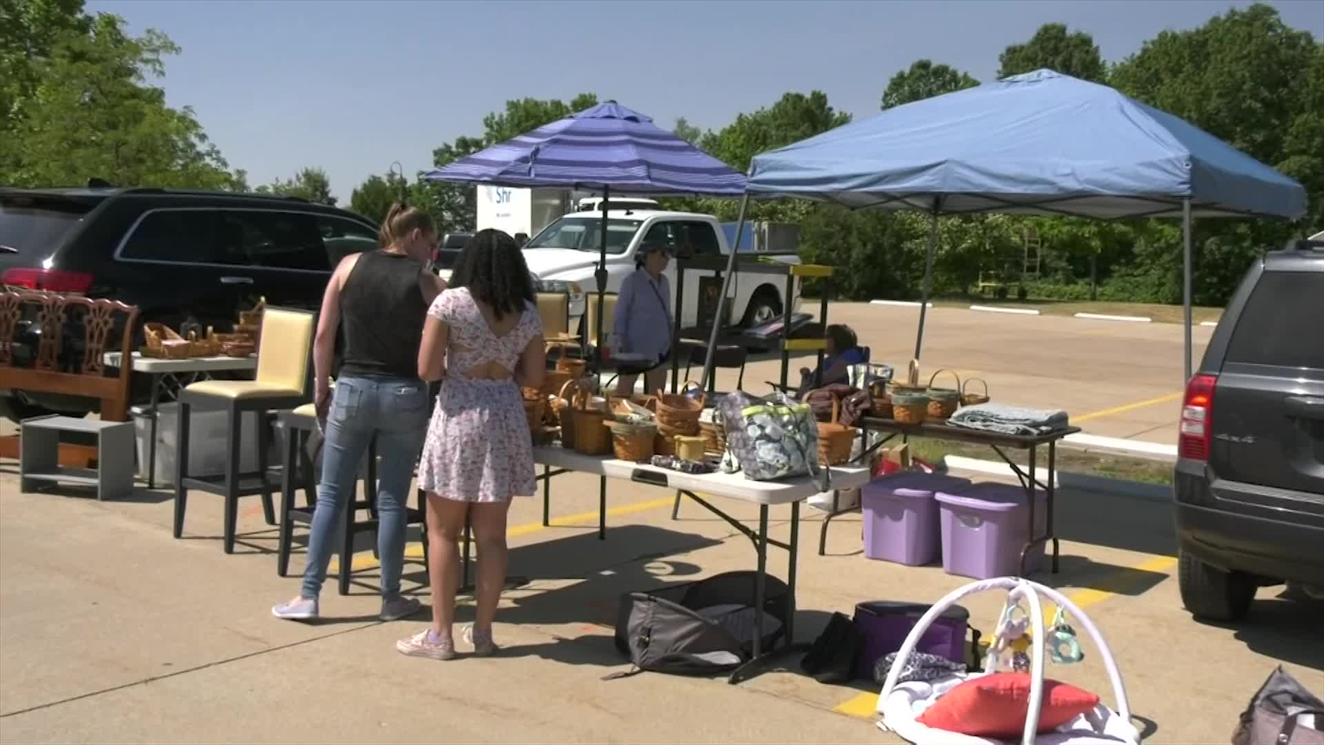 Thumbnail image for NEWS BREAK 2020 GARAGE SALE